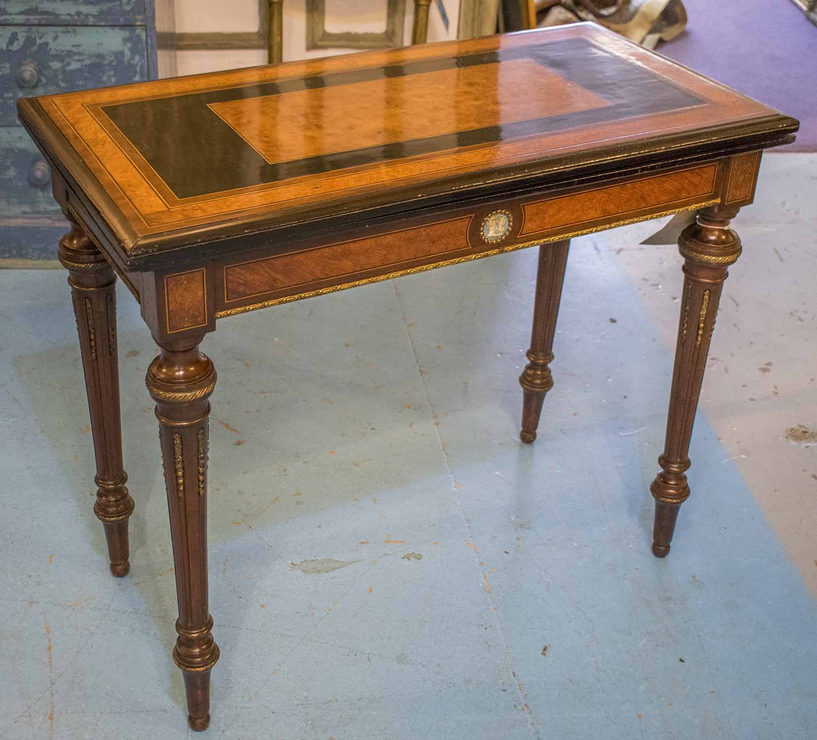 CARD TABLE, 19th century amboyna,