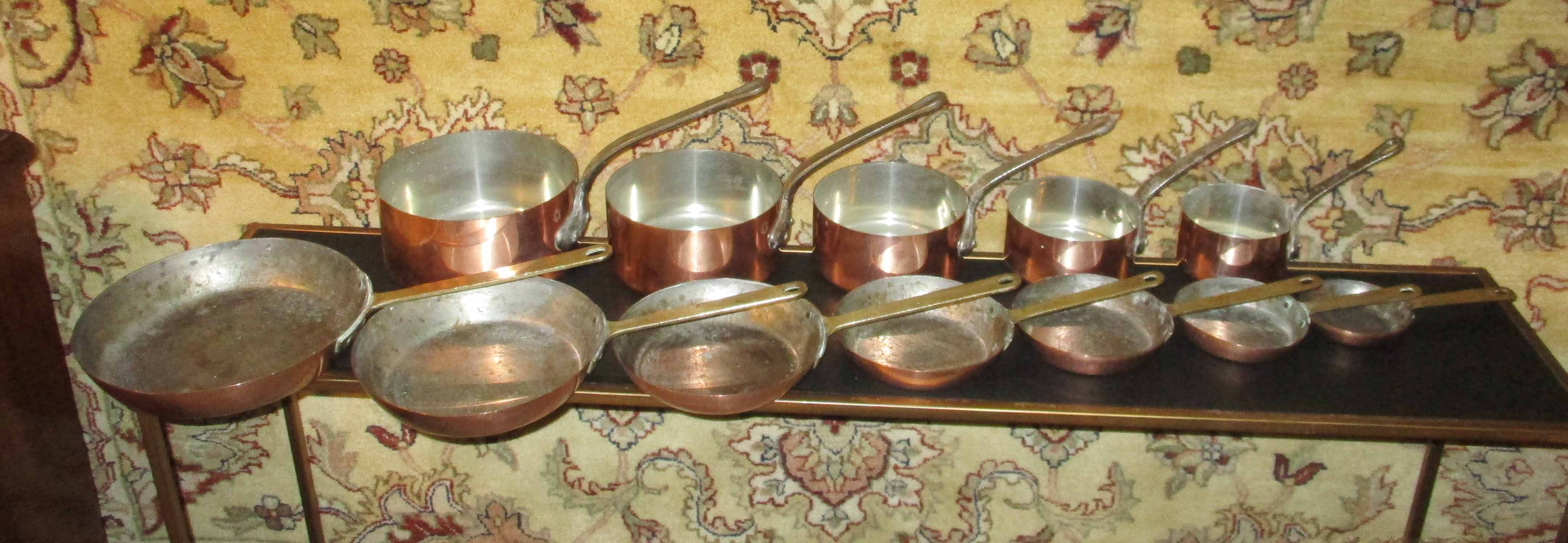GRADUATED COPPER PANS, a set of five, - Image 2 of 2