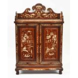 SMALL CHINESE INLAID HARDWOOD COLLECTORS CABINET, Chinese Langxi style, Famille Verte vase, 150cm D.
