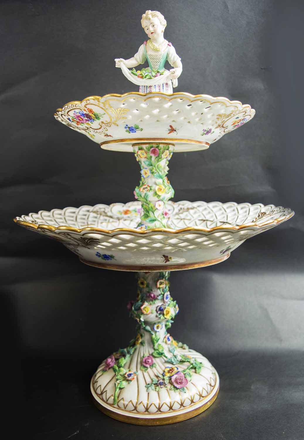 ANTIQUE MEISSEN PORCELAIN A PAIR OF RETICULLARD TWO TIER CAKE STANDS, circa 1870, - Image 5 of 7