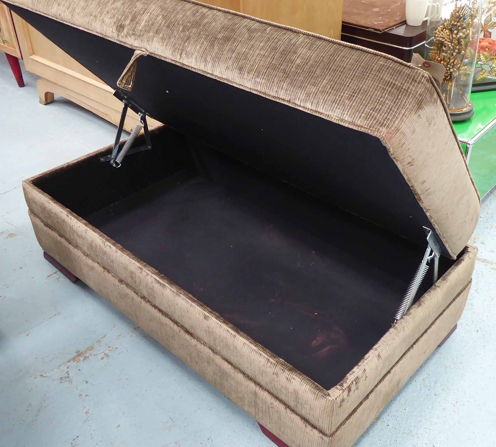 BOX OTTOMAN, velvet with a brown rising lid, 132cm x 71cm x 50cm H. - Image 2 of 2