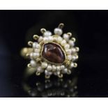 A RARE ANTIQUE GOLD PEARL AND SPINEL RING, possibly fourteenth century, finger size G½.