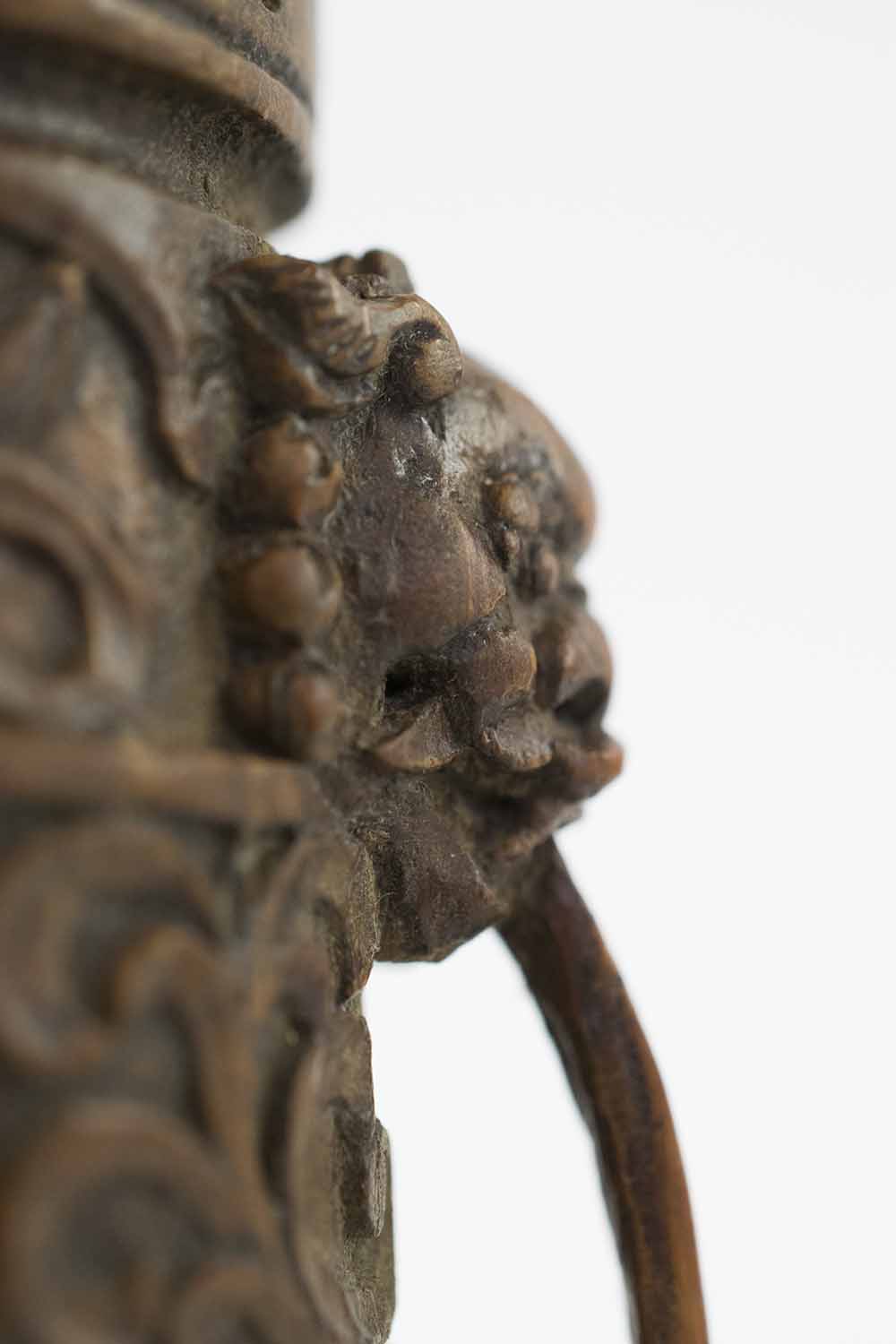 RARE 18TH CENTURY CHINESE CARVED BAMBOO ROOT VASE AND COVER, - Image 8 of 8