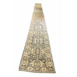 SAFAVID DESIGN FEREGHAN LONG RUNNER, 910cm x 78cm,