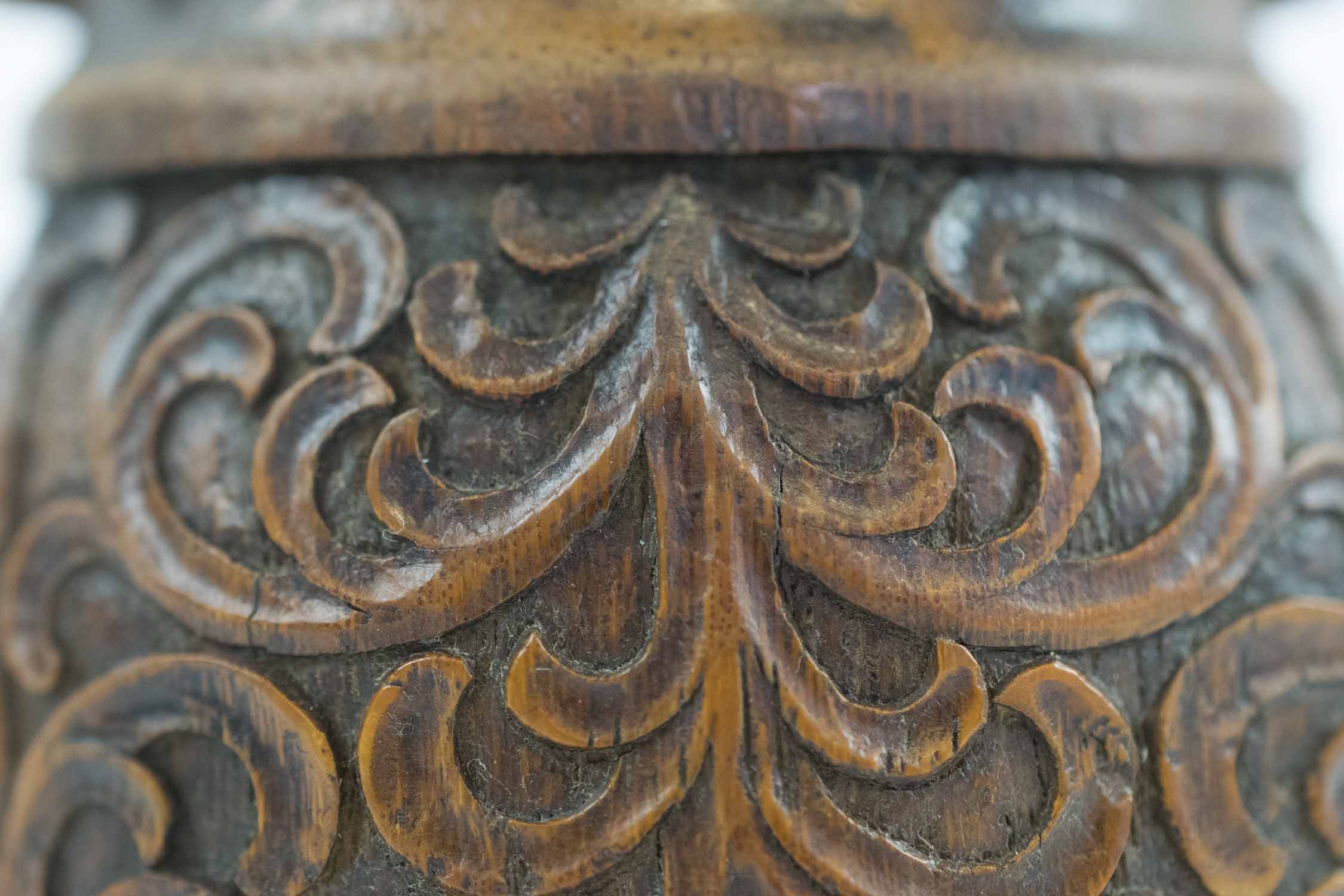 RARE 18TH CENTURY CHINESE CARVED BAMBOO ROOT VASE AND COVER, - Image 6 of 8