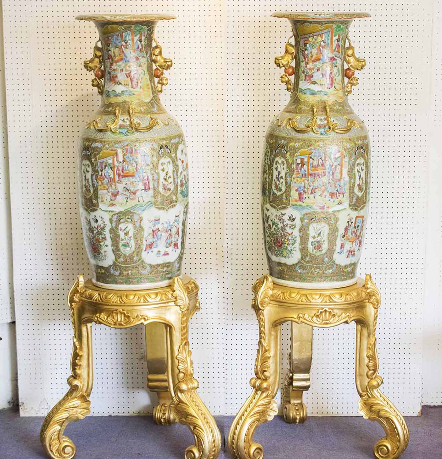 A MAGNIFICENT AND LARGE PAIR OF ANTIQUE CANTON VASES,