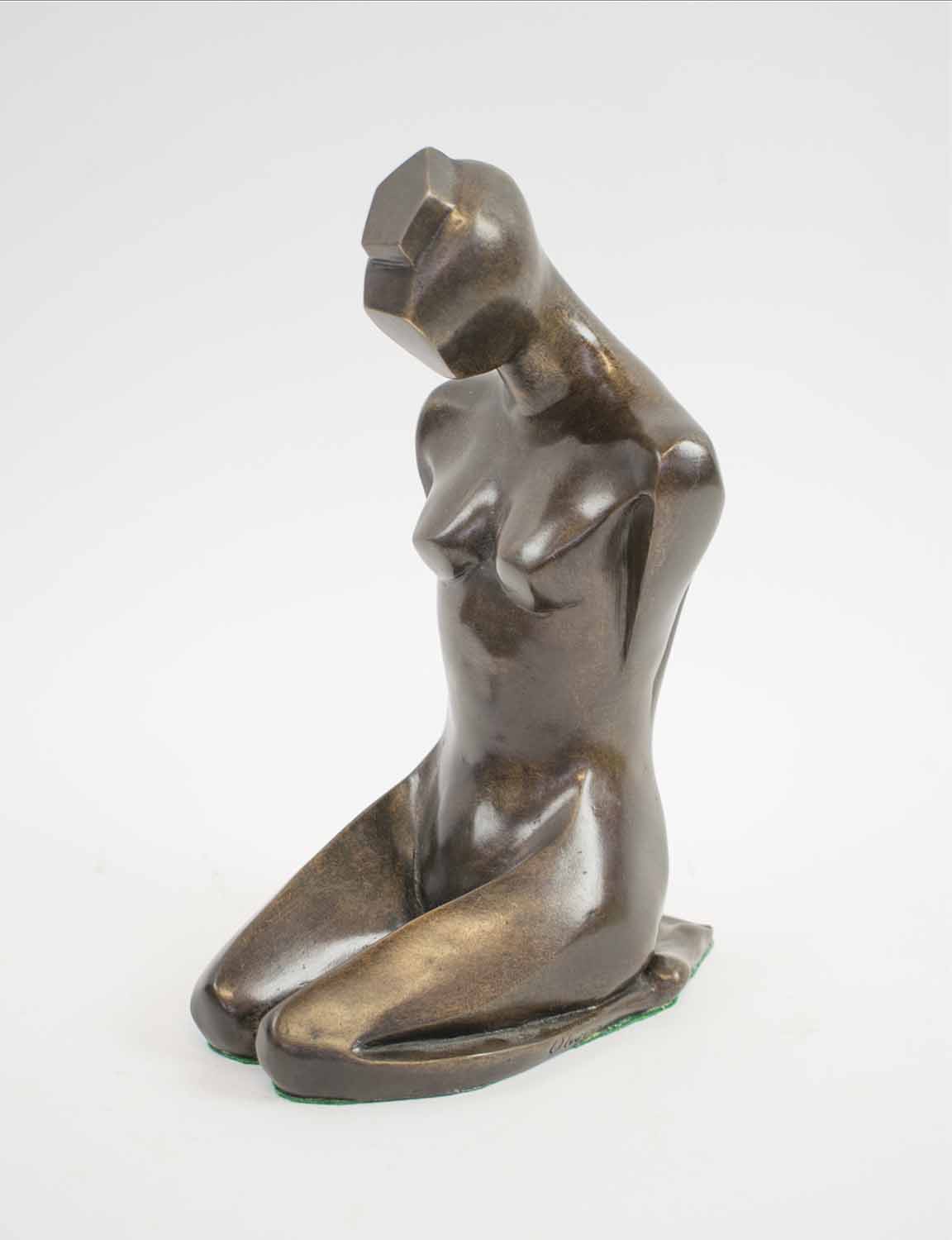 BRONZE CONTEMPORARY SCULPTURE, female figure by Owen Gillmore - British sculptor, 27cm H. - Image 2 of 3