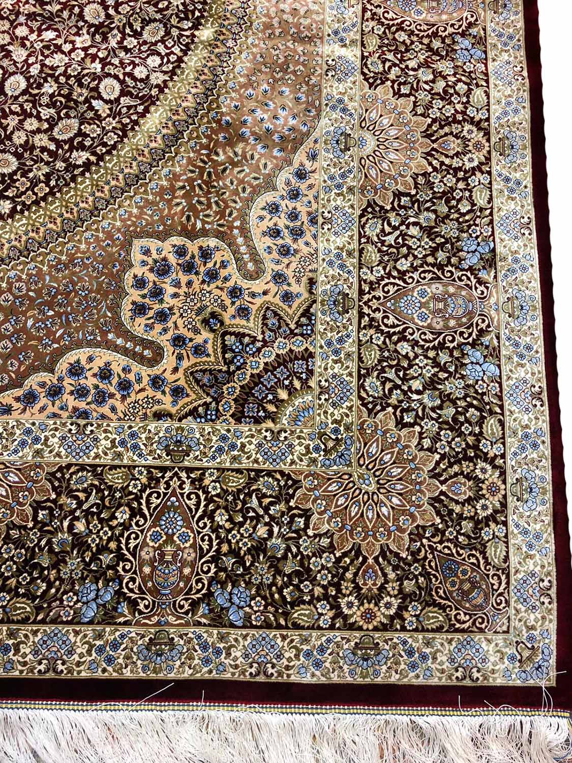 FINE PERSIAN PURE SILK QUM DESIGN CARPET, 300cm x 200cm, - Image 2 of 4