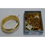 A LOT COMPRISING A GOLD PLATED BANGLE, VARIOUS GOLD PLATED CHAINS, COSTUME JEWELLERY ETC