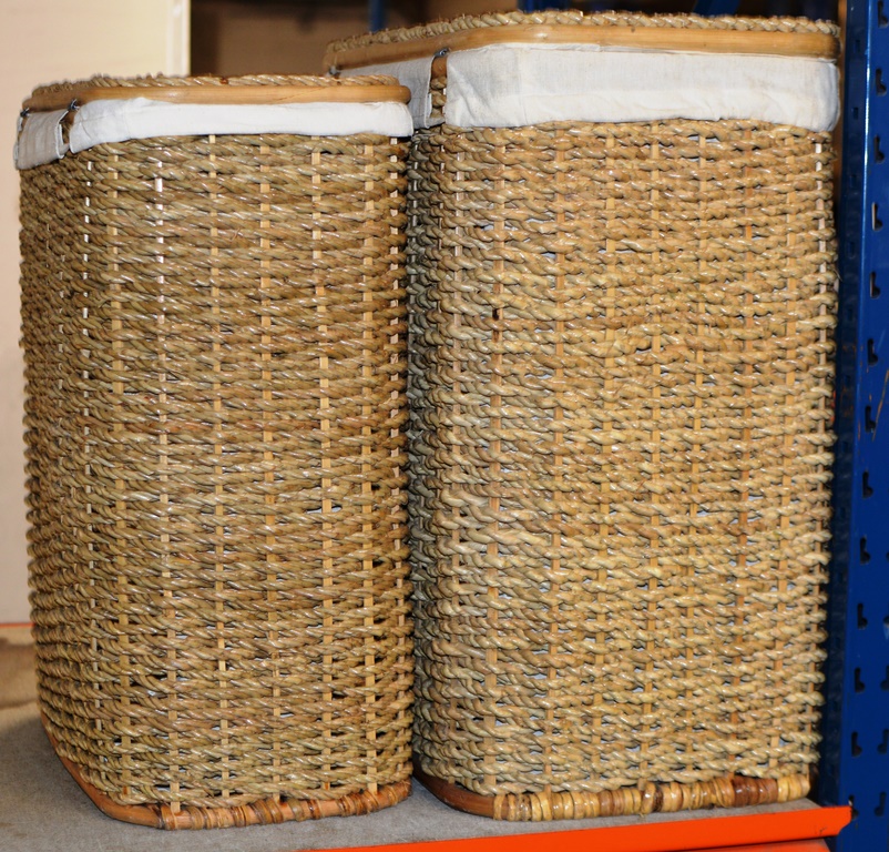 2 GRADUATED WICKER LINEN BASKETS