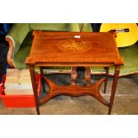 AN EDWARDIAN INLAID MAHOGANY OCCASIONAL TABLE