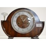 A SMITH'S ART DECO STYLE MAHOGANY CASED STRIKING MANTLE CLOCK WITH KEY