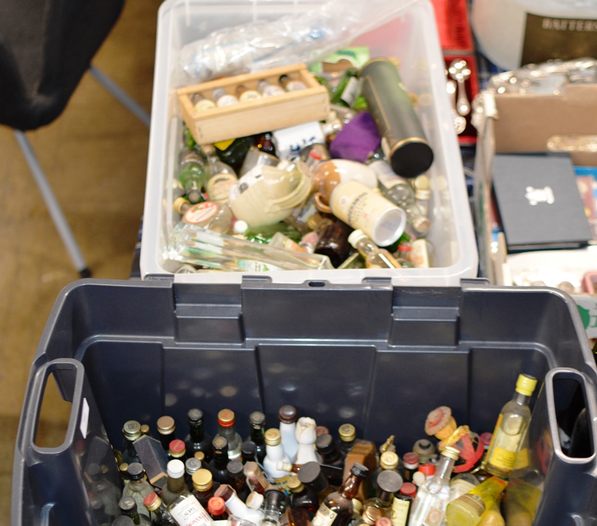 2 LARGE BOXES WITH VARIOUS ALCOHOL MINIATURE BOTTLES & DECANTERS