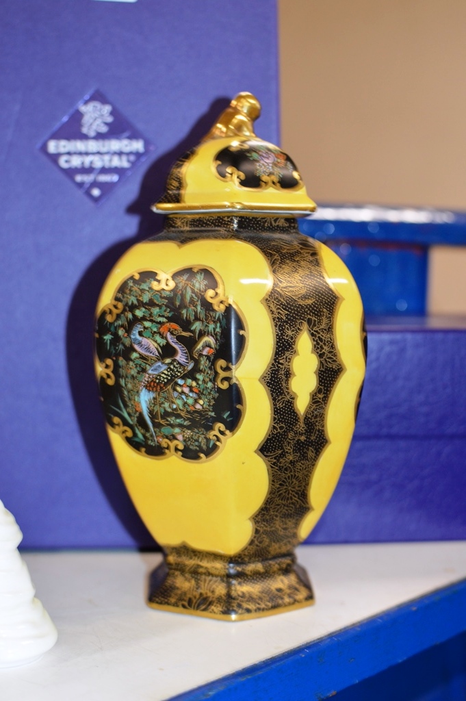 CARLTON WARE ORIENTAL STYLE LIDDED JAR