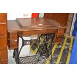 SINGER SEWING MACHINE TABLE