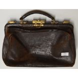 OLD BROWN LEATHER GLADSTONE STYLE BAG WITH BRASS FITTINGS