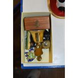 BOX WITH SMALL POCKET TELESCOPE, CARVED ANIMAL ORNAMENTS, BRASS FINISHED BELL, NOVELTY GOLF CLUB