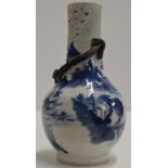 7¾" 20TH CENTURY CHINESE PORCELAIN KANGXI STYLE BLUE & WHITE CRACKLE GLAZE VASE WITH 4 CHARACTER