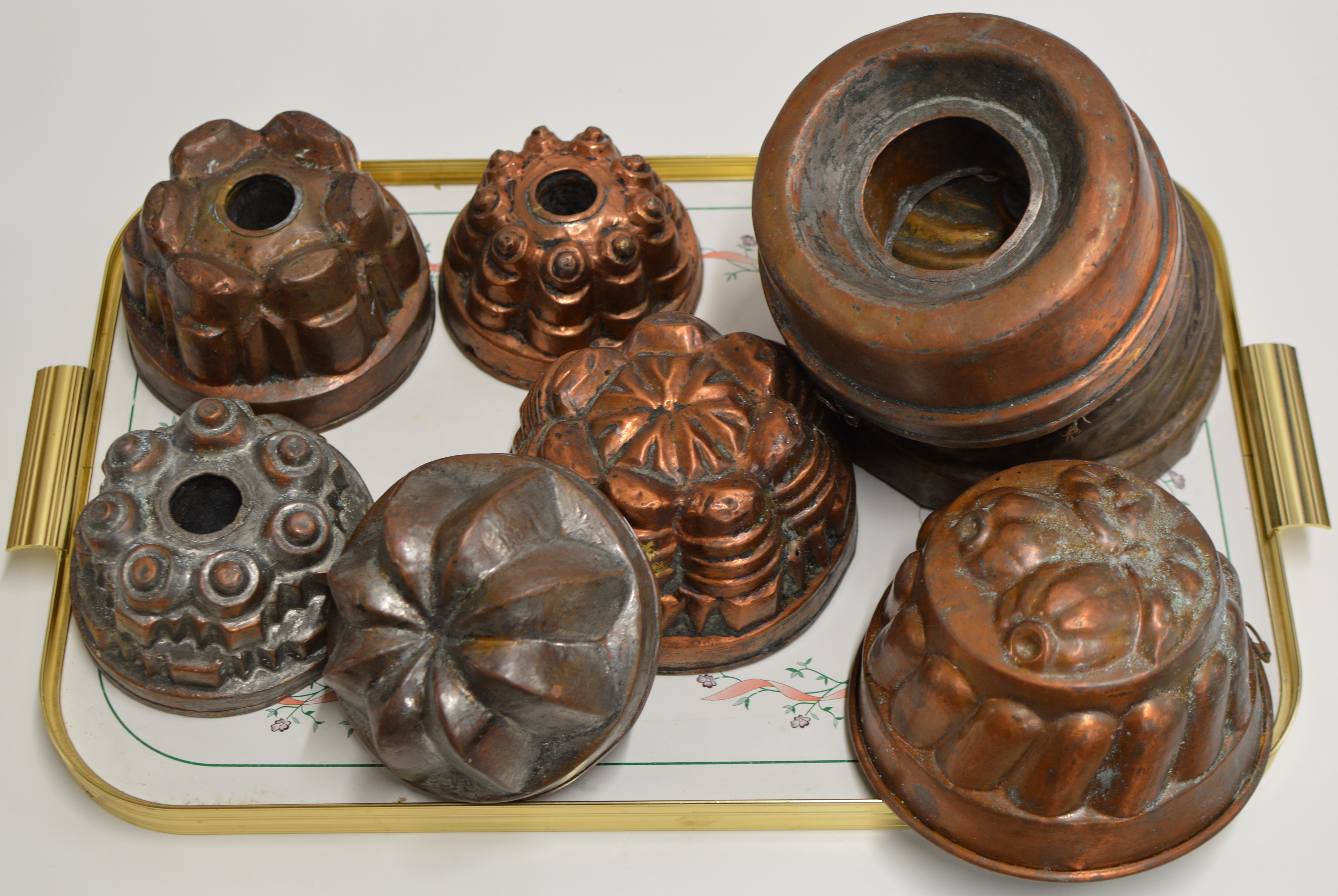 SELECTION OF VARIOUS VICTORIAN COPPER FINISHED JELLY & PIE MOULDS