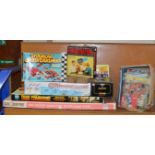 COLLECTION OF VARIOUS VINTAGE GAMES & TOYS, QUANTITY ROY OF THE ROVERS MAGAZINES ETC