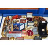 TRAY WITH QUANTITY VARIOUS COSTUME JEWELLERY, VARIOUS BEADS, GILT CHAINS, WRIST WATCHES, MODERN