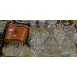 TRAY CONTAINING CASED PAIR OF BINOCULARS & VARIOUS CRYSTAL & GLASS WARE