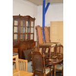 8 PIECE OAK DINING SET COMPRISING DISPLAY UNIT, EXTENDING TABLE & 6 CHAIRS