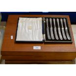 CASED SET OF 6 SILVER HANDLED TEA KNIVES & 2 CANTEENS OF CUTLERY