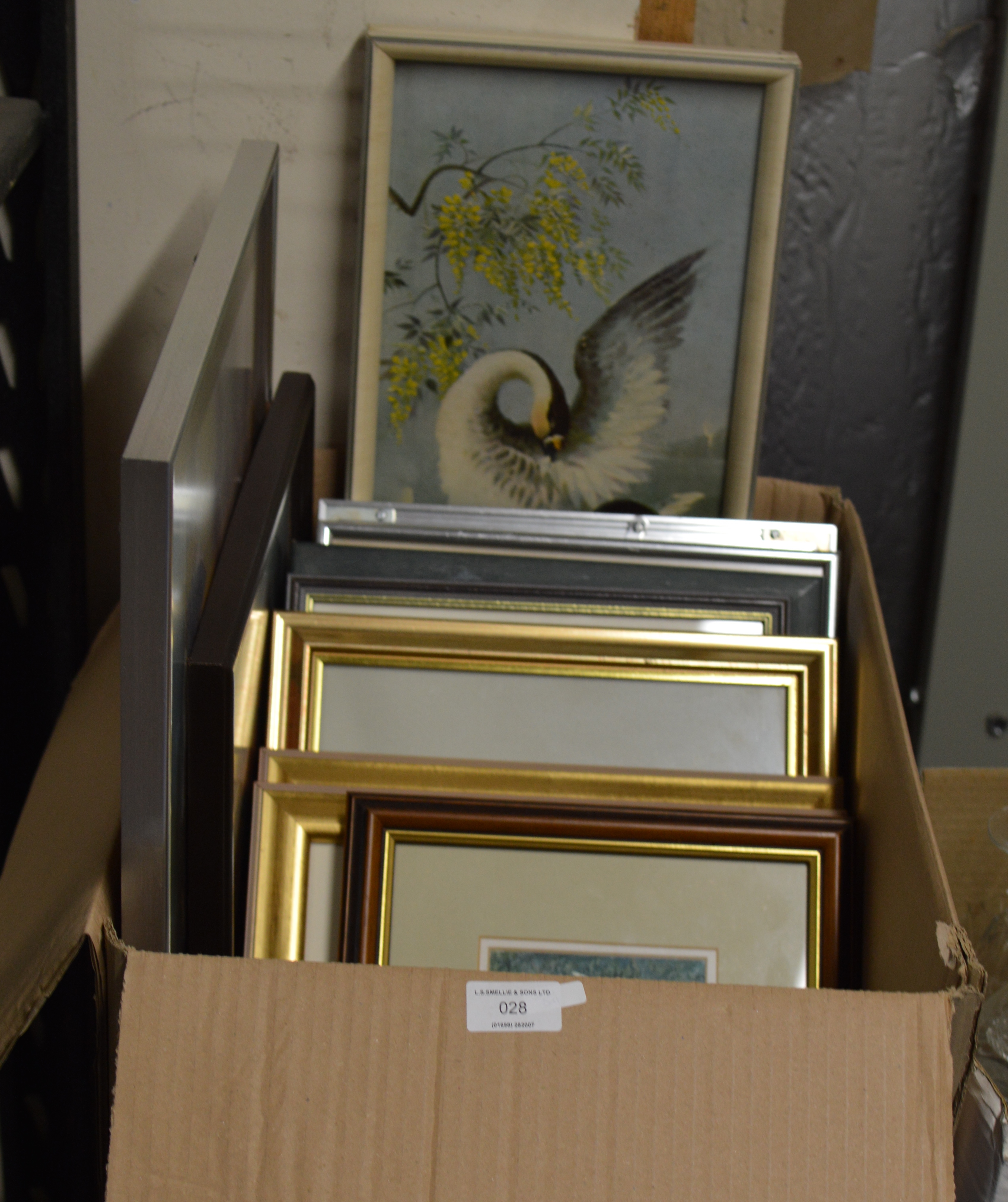 BOX WITH ASSORTED FRAMED PICTURES