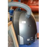 CYLINDER VACUUM CLEANER