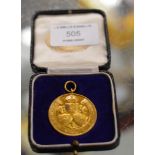 14 CARAT GOLD PRESENTATION MEDAL - POLICE ATHLETIC ASSOCIATION CHAMPIONSHIP - WEIGHT APPROXIMATELY =