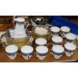 TRAY CONTAINING VARIOUS SALISBURY "GLEN" TEA & DINNER WARE