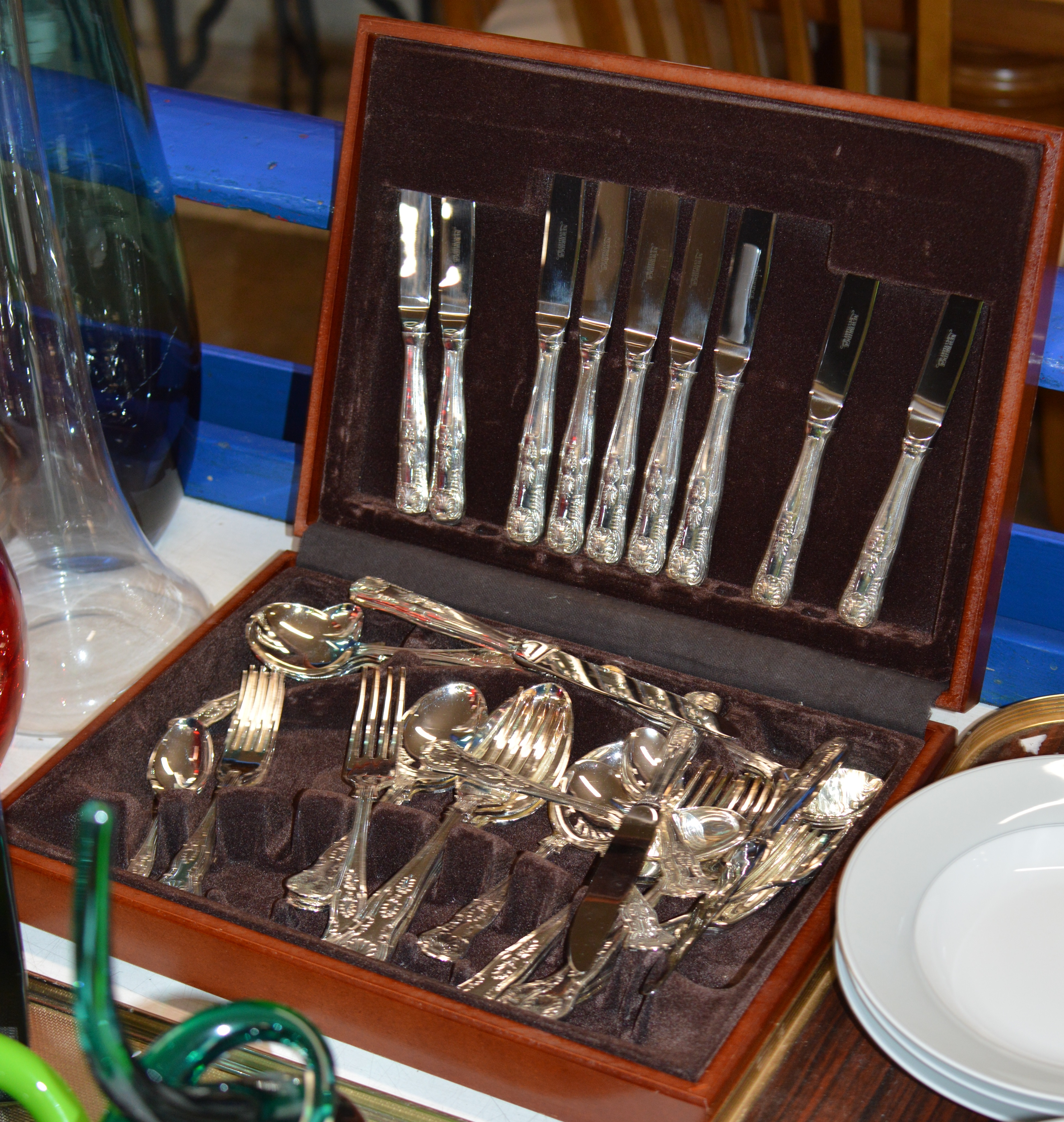 CANTEEN OF VARIOUS E.P.N.S. CUTLERY