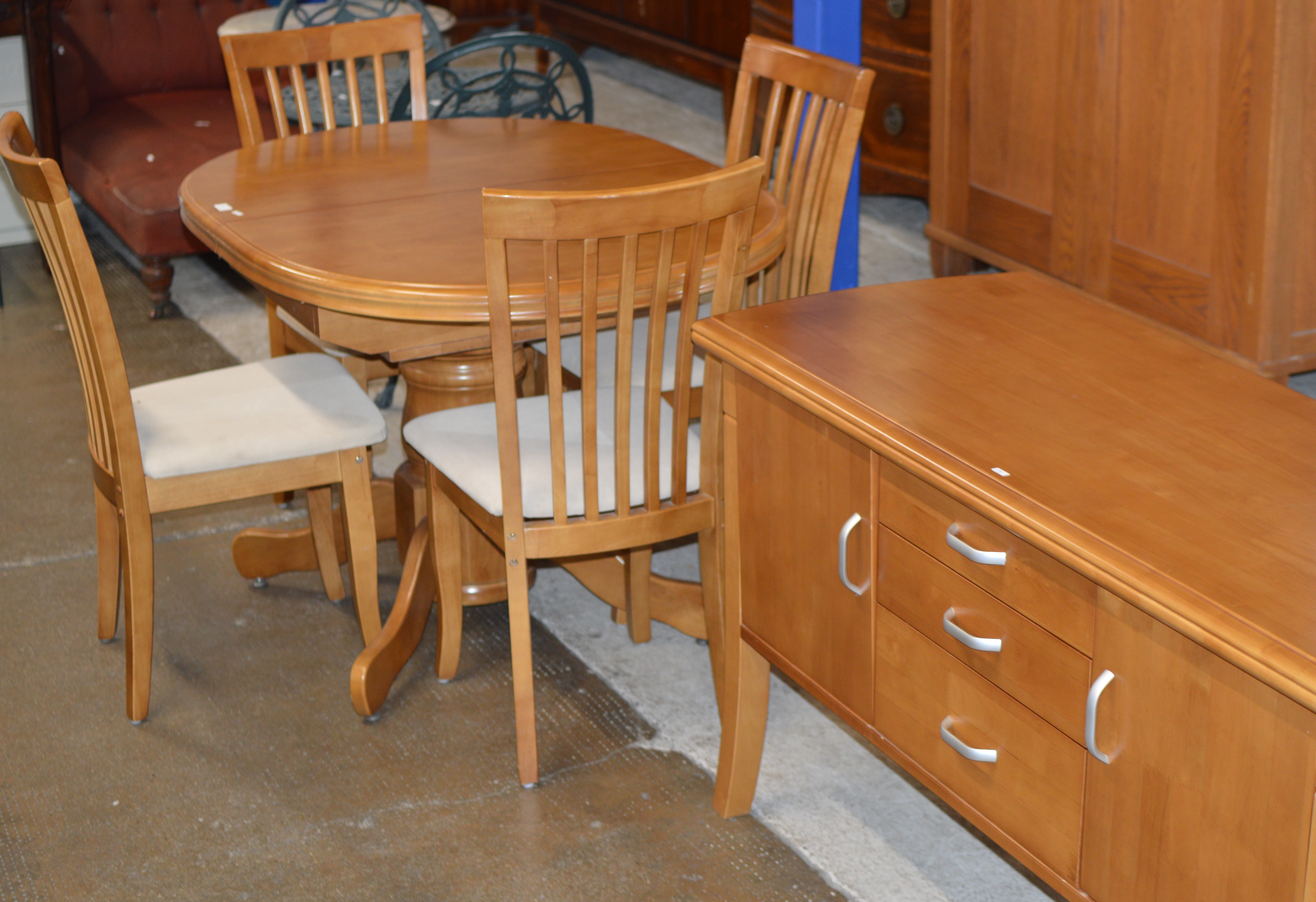 6 PIECE DINING ROOM SUITE COMPRISING TABLE, 4 CHAIRS & SIDEBOARD