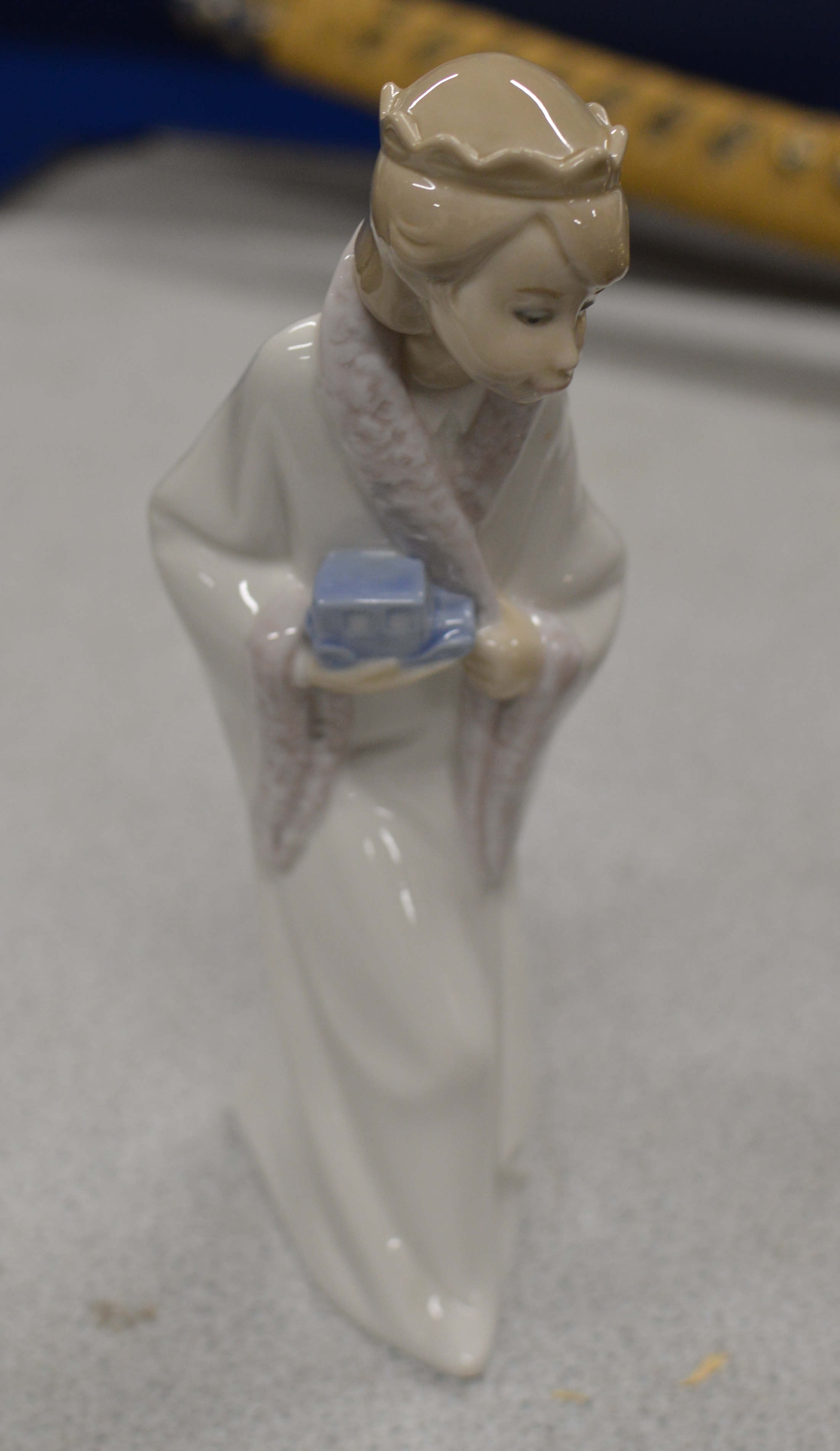 LLADRO FIGURINE