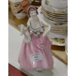 ROYAL DOULTON FIGURINE ORNAMENT "BALLAD SELLER" HN2266