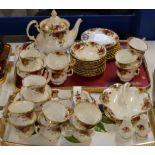 2 TRAYS CONTAINING QUANTITY ROYAL ALBERT OLD COUNTRY ROSE TEA & TABLE WARE