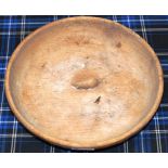 11¼" HAND CARVED/CHISELLED OAK BOWL IN THE STYLE OF THE MOUSEMAN, ROBERT THOMPSON