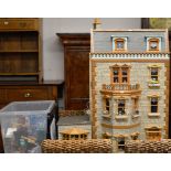 VICTORIAN TOWN HOUSE STYLE DOLLS HOUSE WITH VARIOUS FURNITURE & MODELS