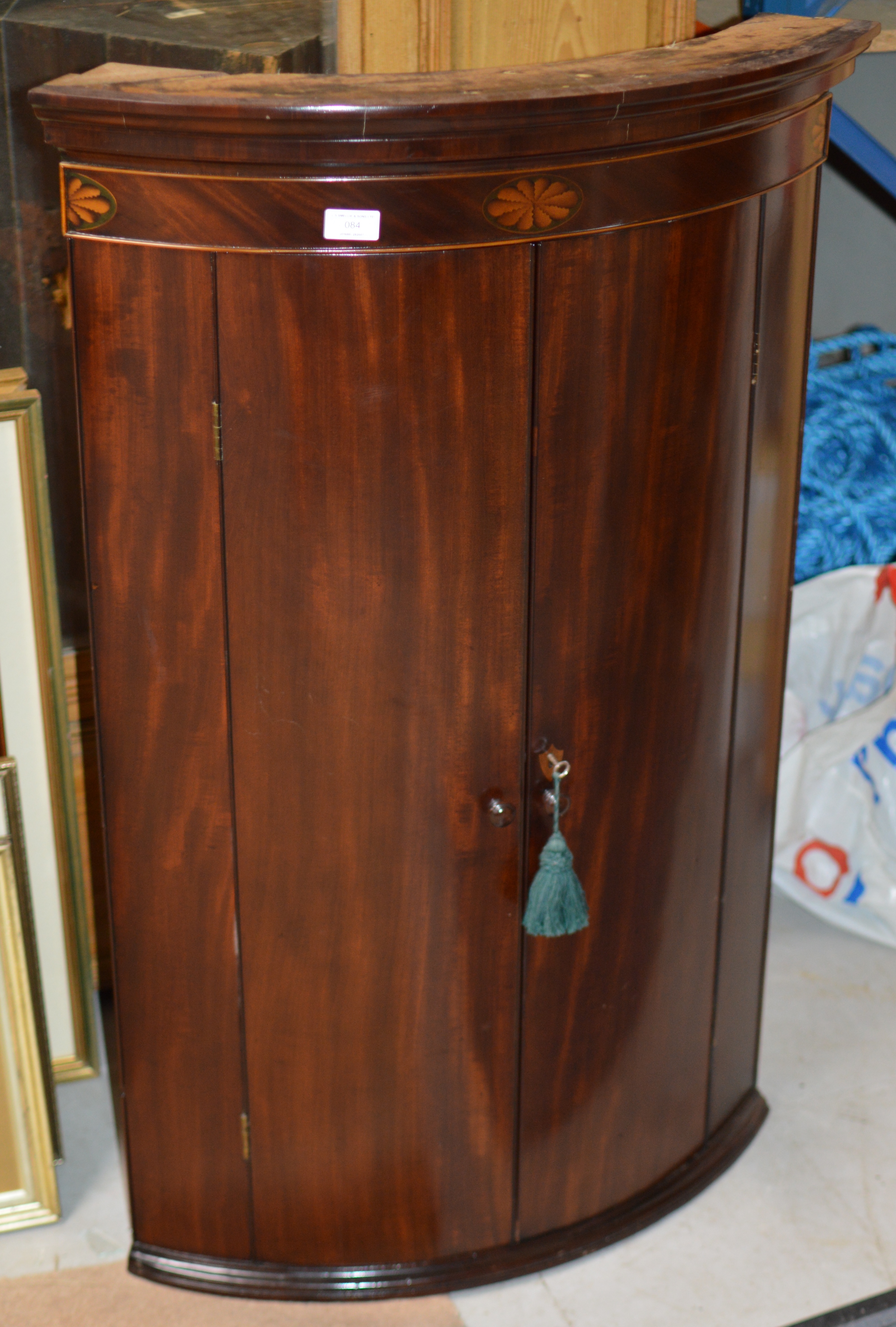 GEORGIAN INLAID MAHOGANY DOUBLE DOOR CORNER CABINET