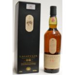 VINTAGE LAGAVULIN 16 YEAR OLD WHITE HORSE BOTTLING SINGLE ISLAY MALT WHISKY, WITH PRESENTATION BOX -