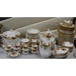 A LARGE COLLECTION OF ROYAL ALBERT OLD COUNTRY ROSE TEA & DINNER WARE