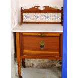 30" MARBLE TOPPED MAHOGANY FRAMED WASHSTAND WITH TILED SPLASHBACK