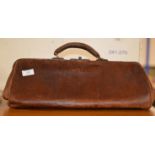 LEATHER GLADSTONE STYLE BAG