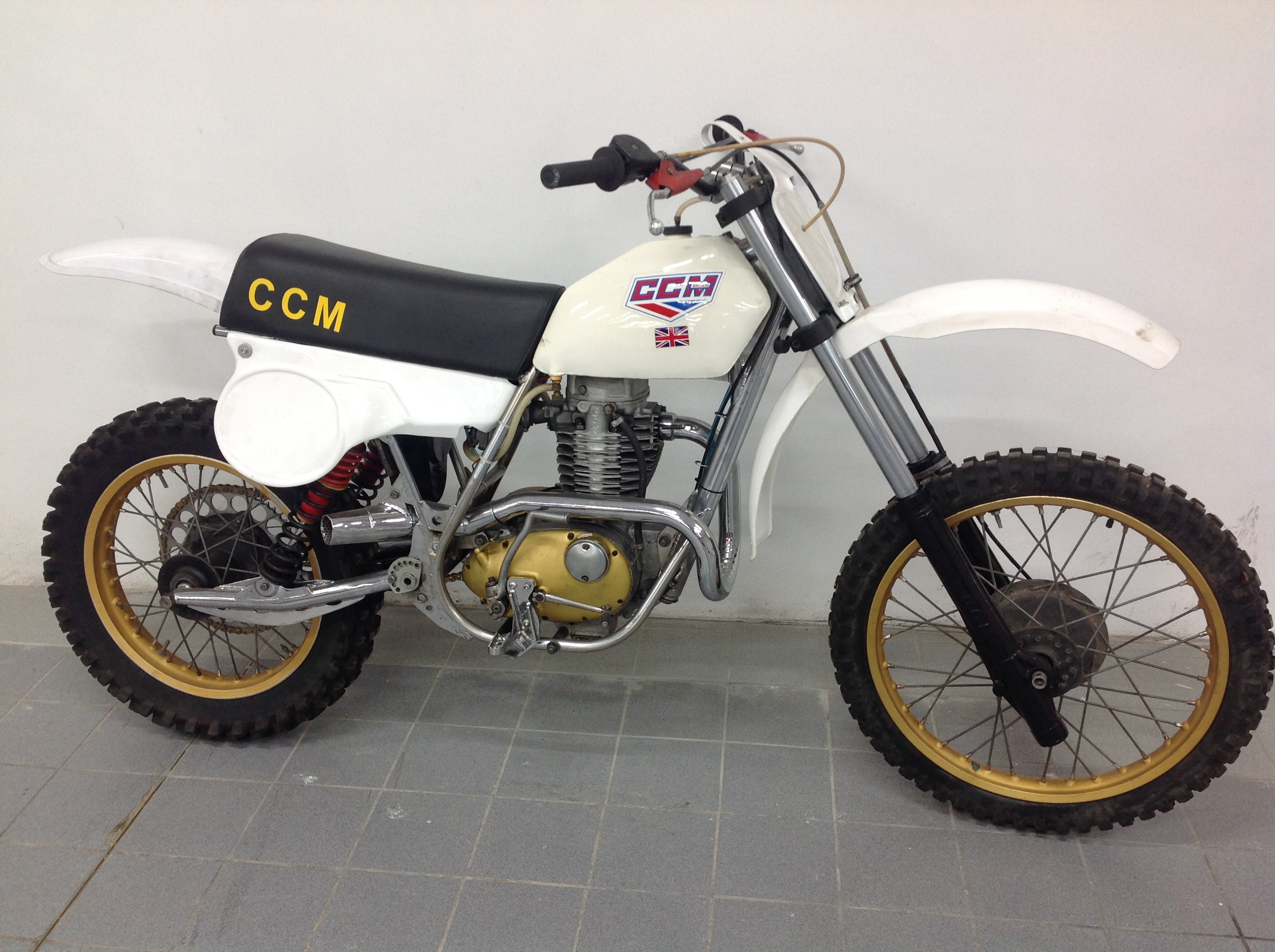 CCM 500 CROSS