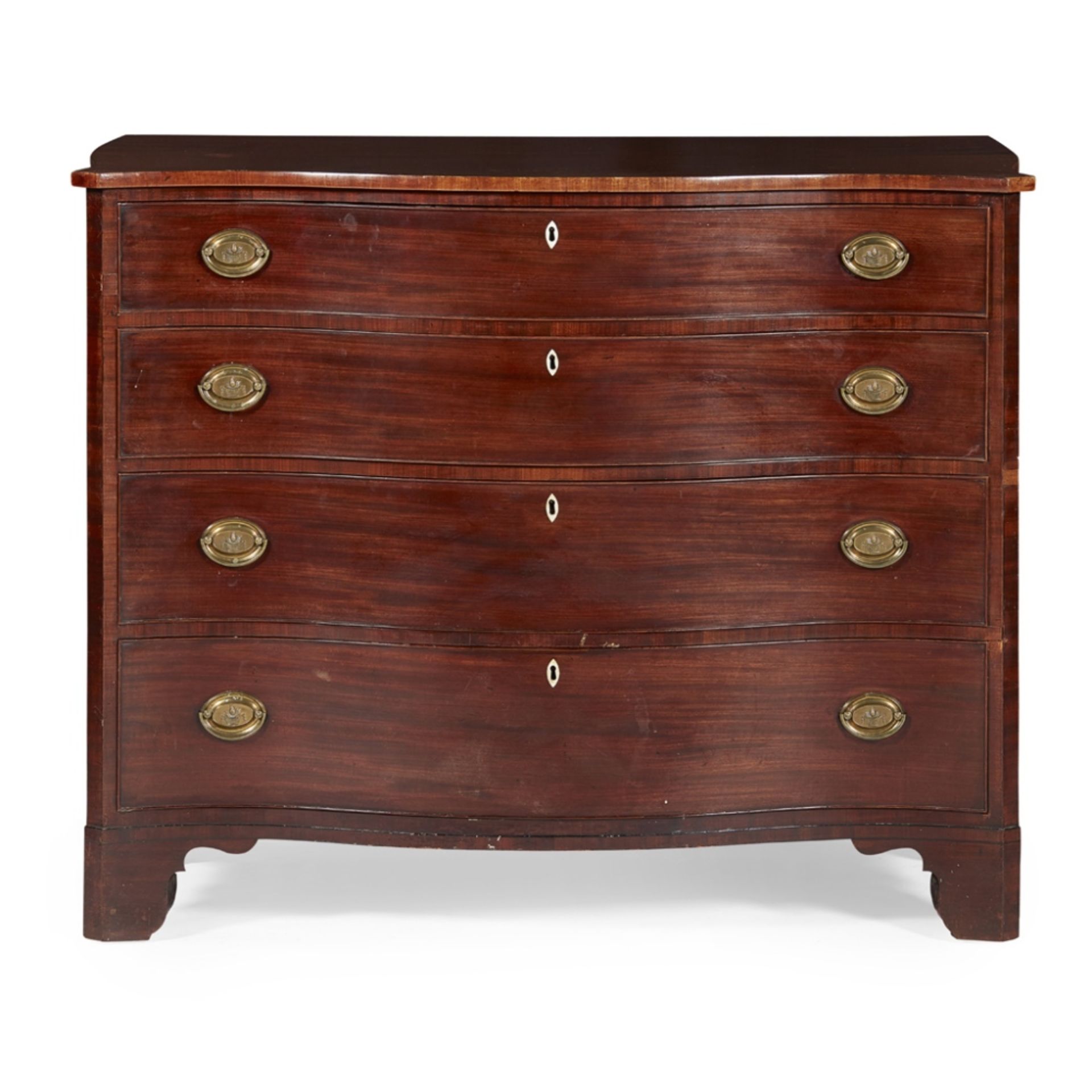 GEORGE III MAHOGANY SERPENTINE CHEST OF DRAWERS18TH CENTURY the serpentine top over four long