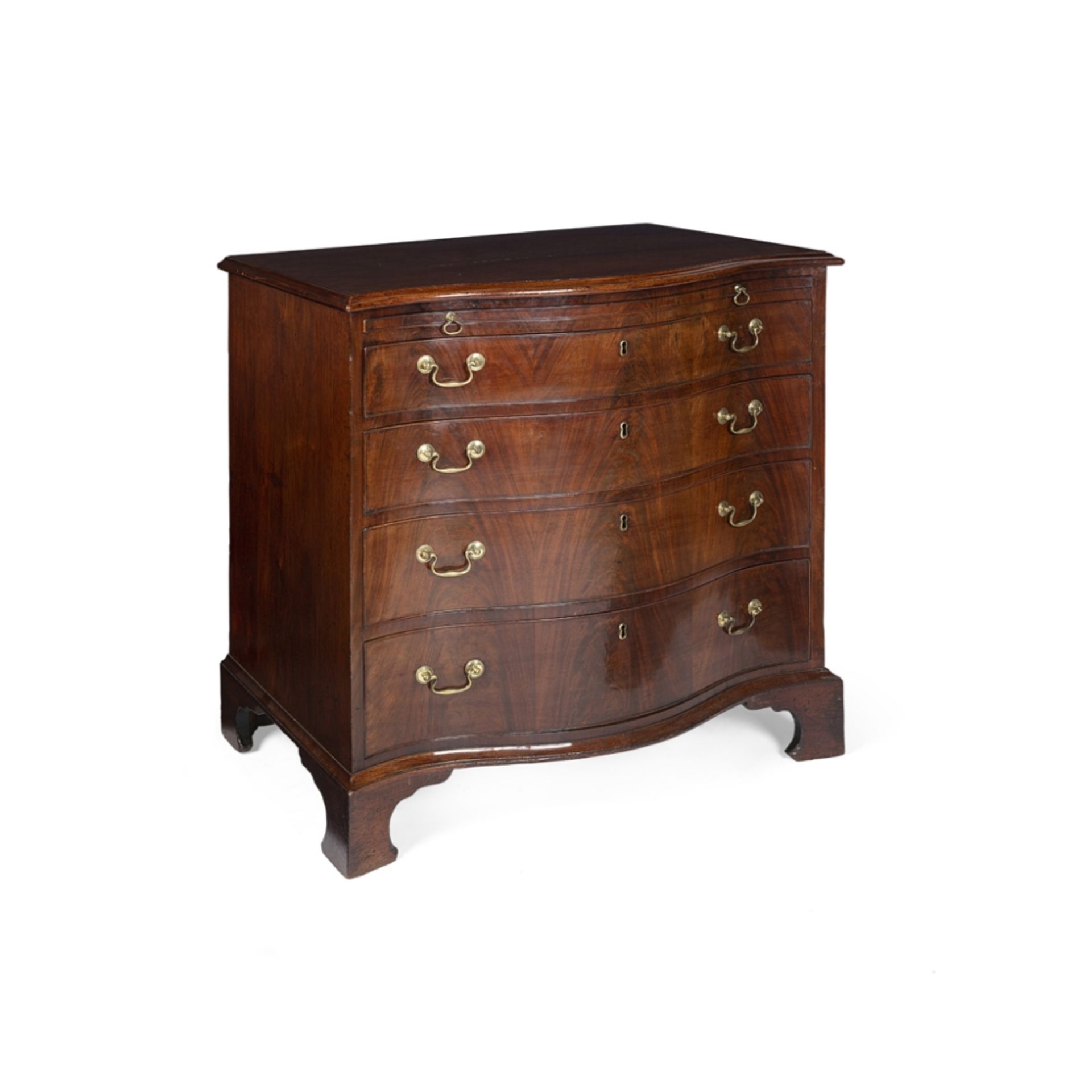 EARLY GEORGE III MAHOGANY SERPENTINE CHEST OF DRAWERSMID 18TH CENTURY the top with a moulded edge
