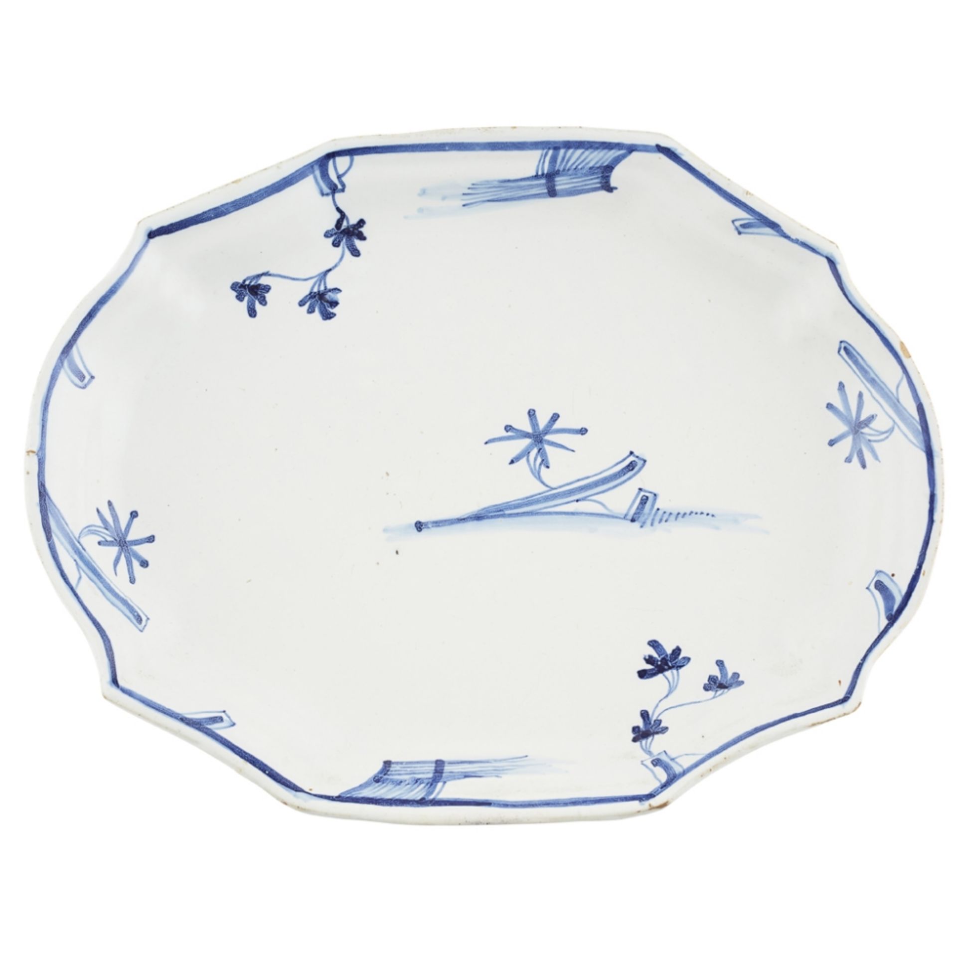 THREE MONOCHROME FRENCH FAIENCE PLATTERS18TH CENTURY of shaped oval form with lobed rims, comprising - Image 3 of 4