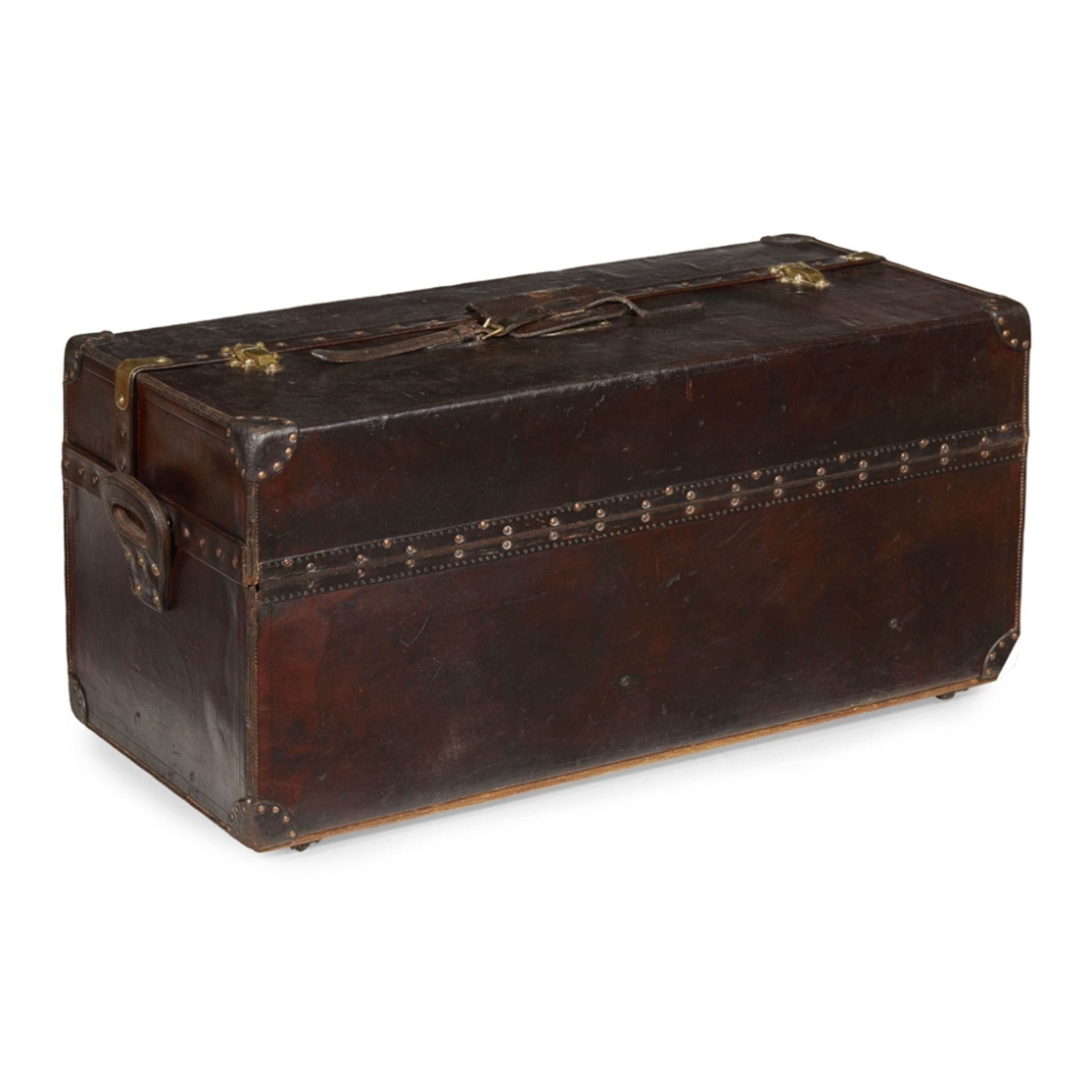 Louis Vuitton leather 'ideal' trunkLate 19th century, covered in dark brown leather with leather