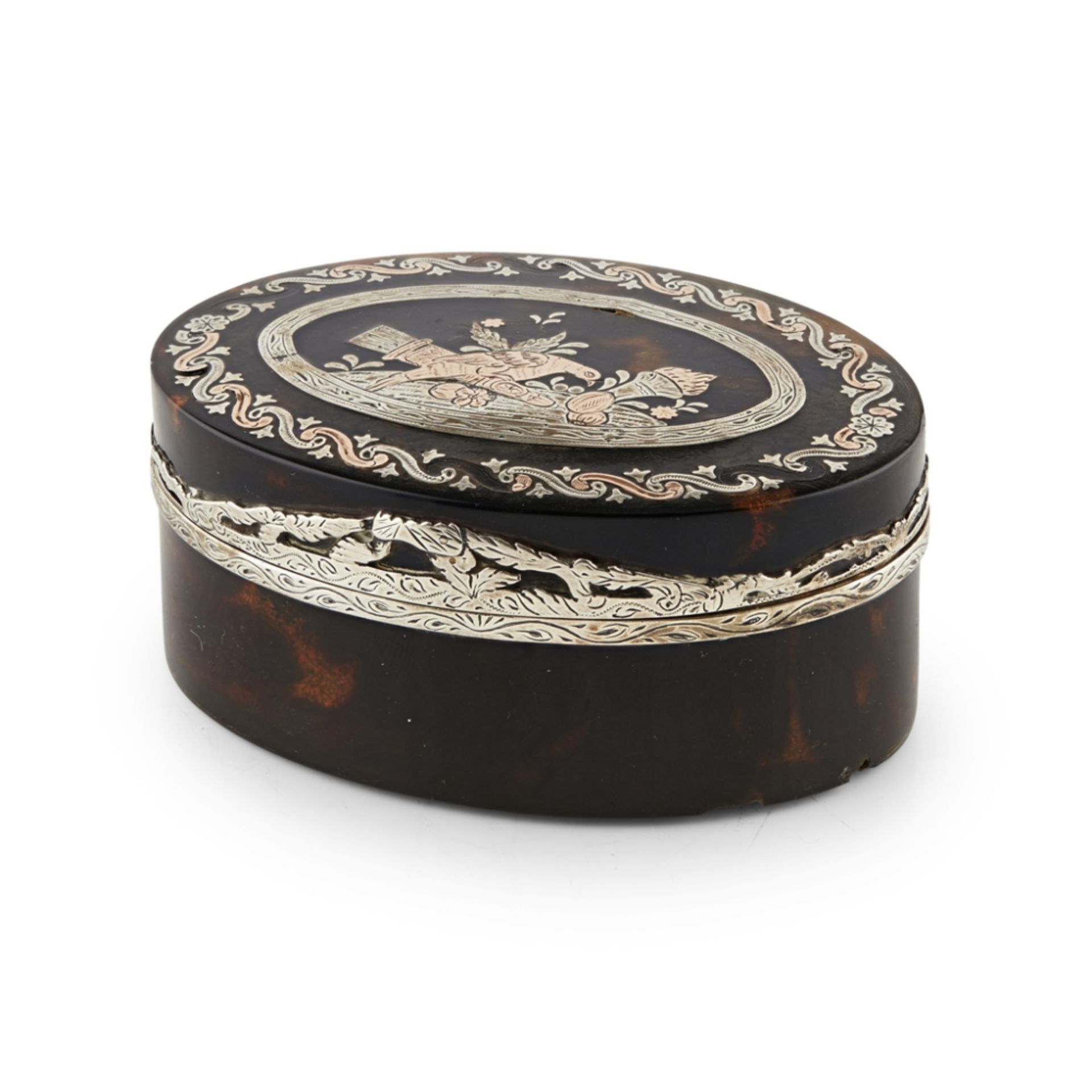 FRENCH TORTOISESHELL AND PIQUE SNUFF BOXLATE 18TH/ EARLY 19TH CENTURY of oval form, the hinged lid